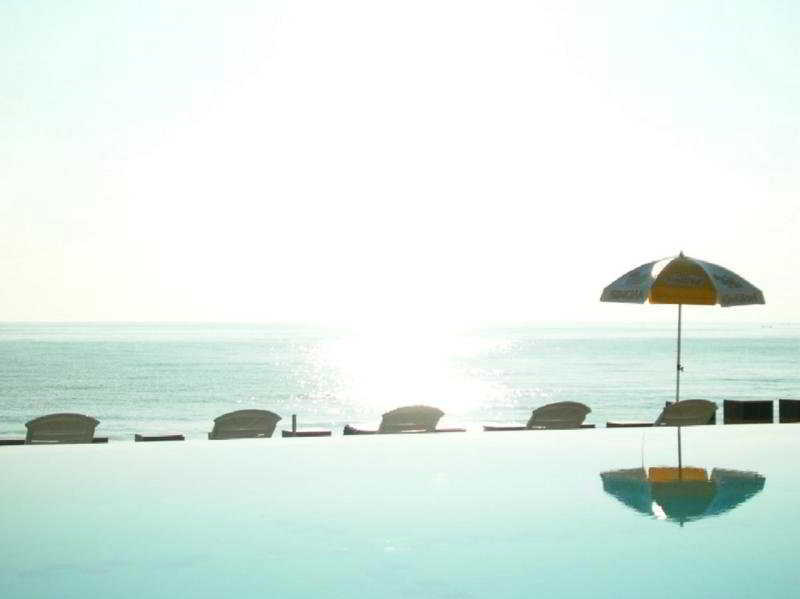 Khanom Golden Beach Hotel Exterior photo